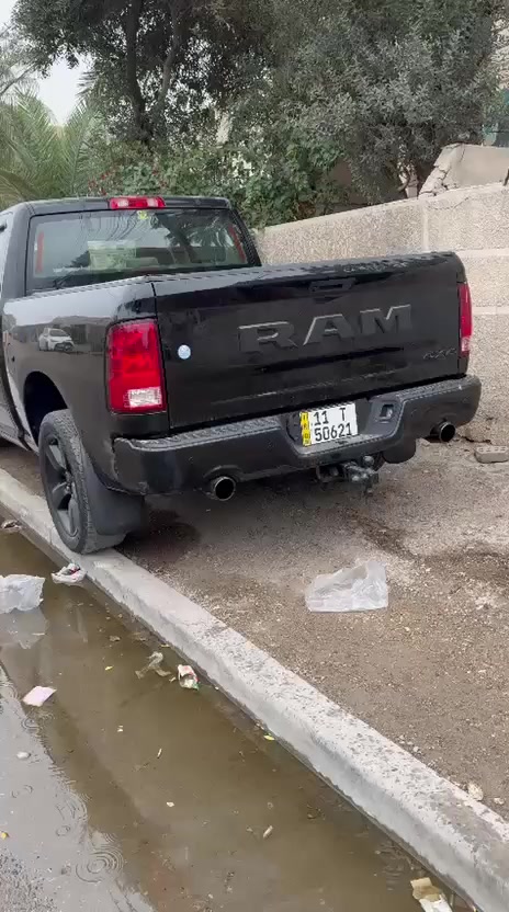 السلام عليكم
رام كلاسك اسود فول عدا الفتحه . كامله بدون نقص 
موديل 2022
المحرك 5700
باب طويل بدي قصير المرغوب
مواصفاتها فور ويل . دبل صالنصه 
كشن كهرباء . شاشه كبيرة . فرس 
البدي مغلف كامل مع قبق سلايد للبدي 
عليها كماليات مطريات و واقيات 
حادثها من امريكا جاملغ بنيد  ماشيه50 ميل
مكاني بغداد سياره بأسمي الهزه و الرقم جديد 
عليها ادامه كامله 
سعر 250 و بي مجال ان شاء الله . مكاني بغداد 
*********** اسيا 
*********** اثير
