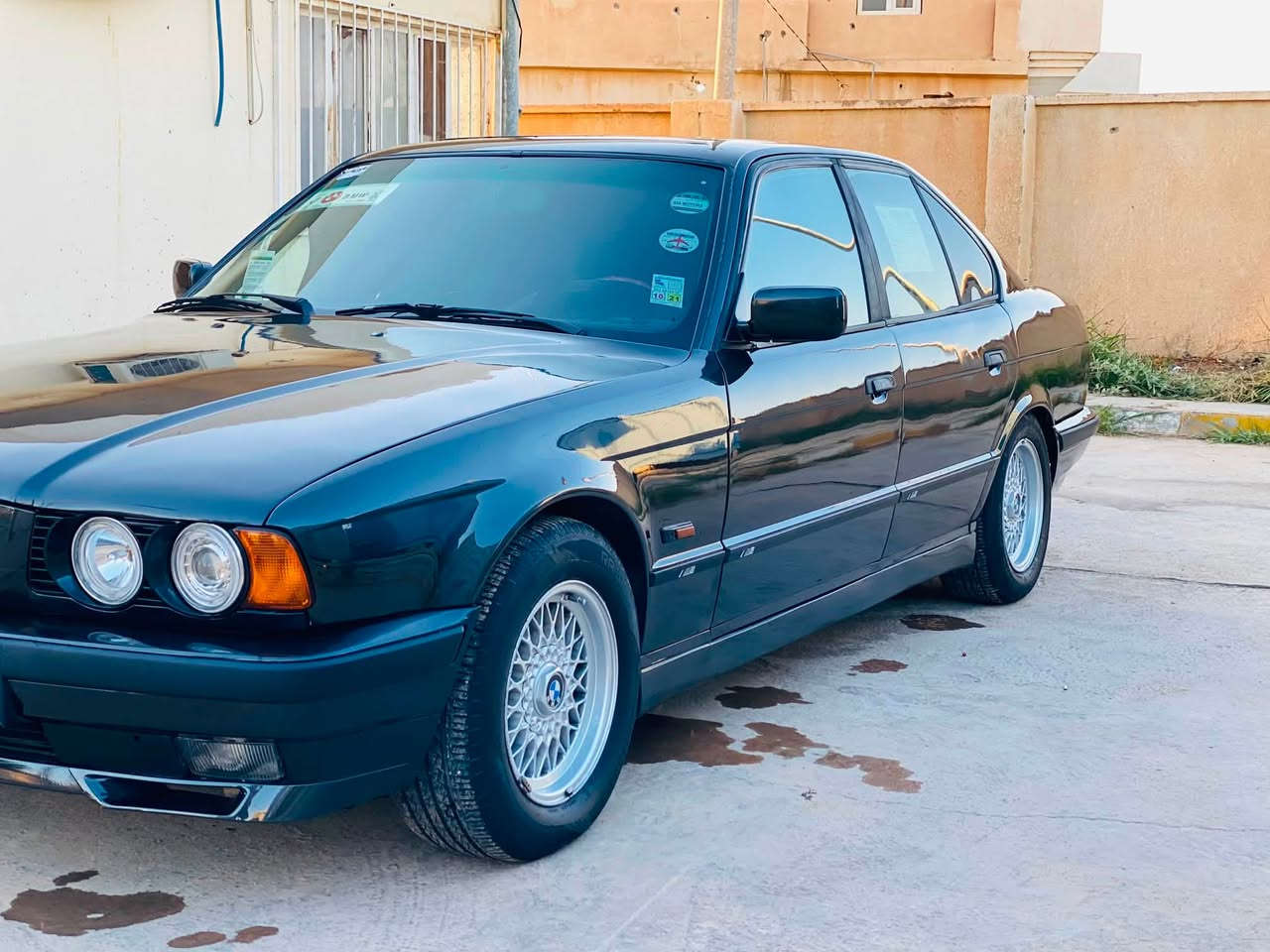 مكينه 525 كبس BMWمديل 92
محرك كير صدر تايرات تبريد تدفئه كلو شرط 

كشر شوف العين وبل واقع احلى تايرات جدد صار اسبوع انشدن 

لايتات زنون رقم صلاح الدين دولي شرط التحويل او الوكاله

السعر 60 ويرهم مراوس مكانها بيجي الحجاج 

الهاتف (***********)
