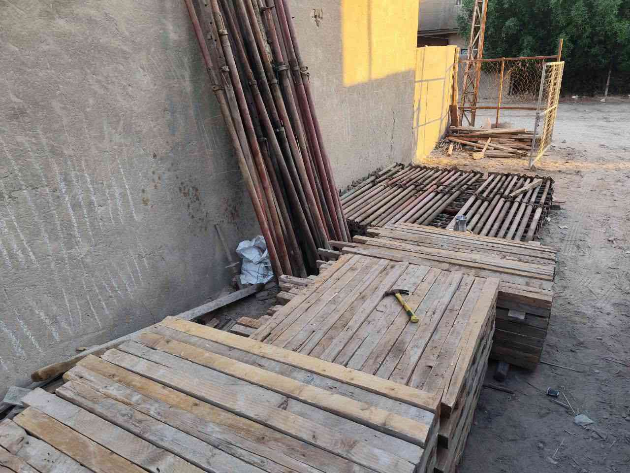 سير طول متر ونص للبيع 3*3 اتصل  أو واتساب ***********
