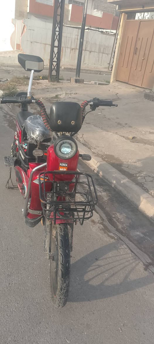 ماطور للبيع كوري شرط بلوتوث🔴 نضافتو كبال العين
اربع دبلات وره 4🔴
دبلين كدام 2🔴
لايت عالي🔴
نشرات جانبيه🔴
السرعه 99🔴
تشغيل عن بعد🔴
نضام السرقه 🔴
الماطور نضيف مابي اي عيب
السعر 275 *********** بي واتساب
