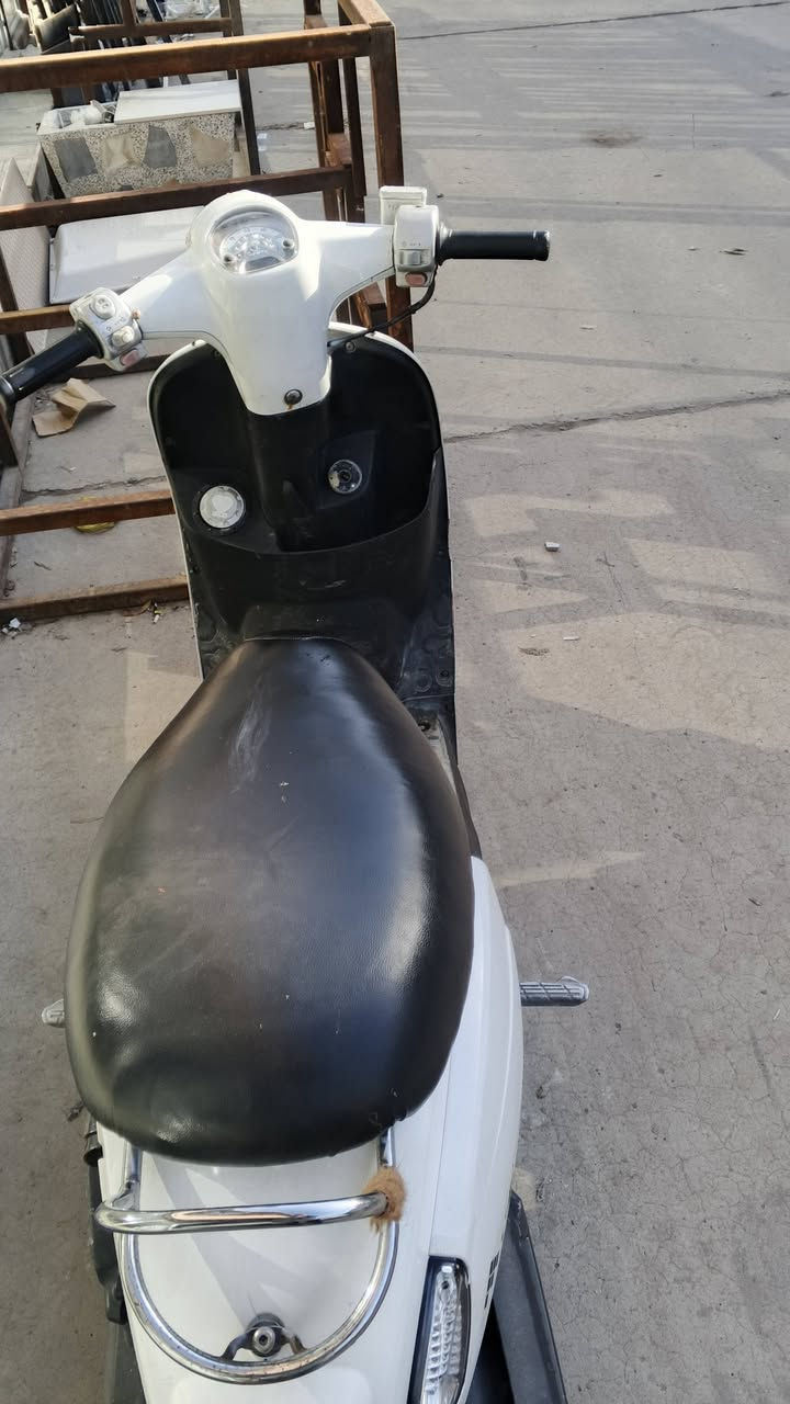 سلام عليكم دراجه كوري كامكو مينه اخو جديده دراجه خير من الله السعر٥٠٠وبيه مجال حق الجيه مجود خاص🛵


**إذا كنت صاحب هذا الإعلان وتريد حذفه لأي سبب، رجاءا أرسل رسالة إلى الدعم الفني**