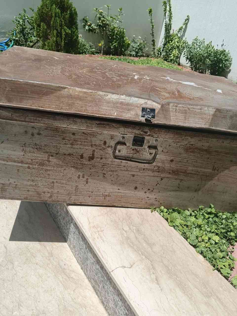 جنطه حديد حجم كبير 
شمعه ملابس 
قريولات عدد 2
ادفع سعر عجبتي ابيع


**إذا كنت صاحب هذا الإعلان وتريد حذفه لأي سبب، رجاءا أرسل رسالة إلى الدعم الفني**