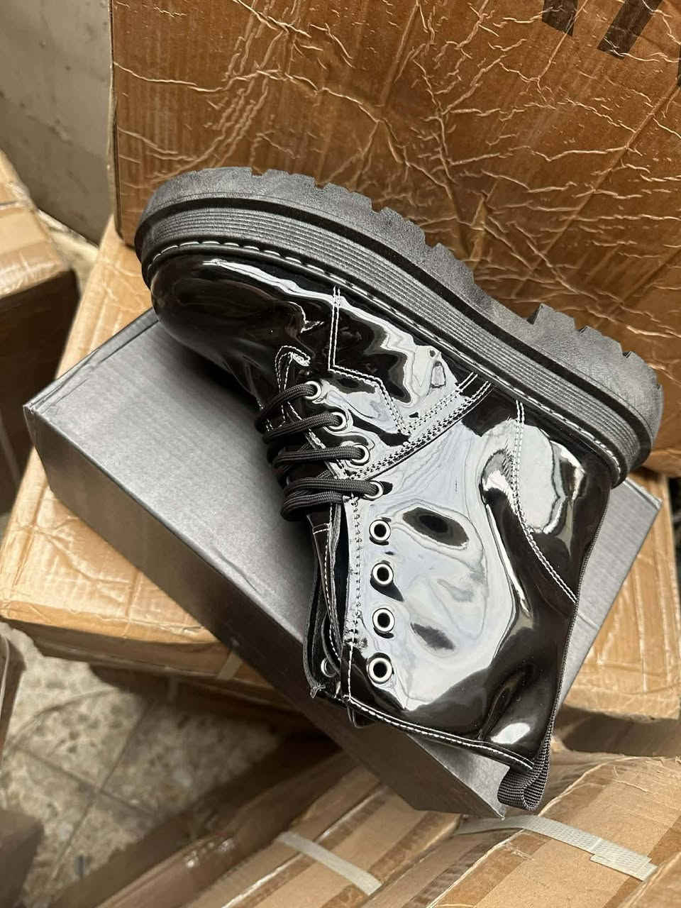 السلام عليكم شباب عندي ذني القطع تقريبا 50 قطعة القياسات من 40 لل 44 سعر القطعة 8 الاف.. مكاني بغداد الدورة ***********
