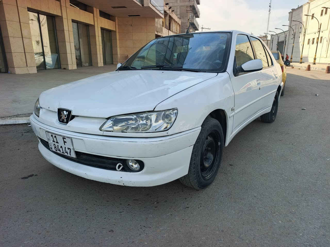 سلام وعليكم عندي بيجو ٣٠٦للبيع سيارة جديدة وما ماشية مكاني بغداد للاستفسار ***********
