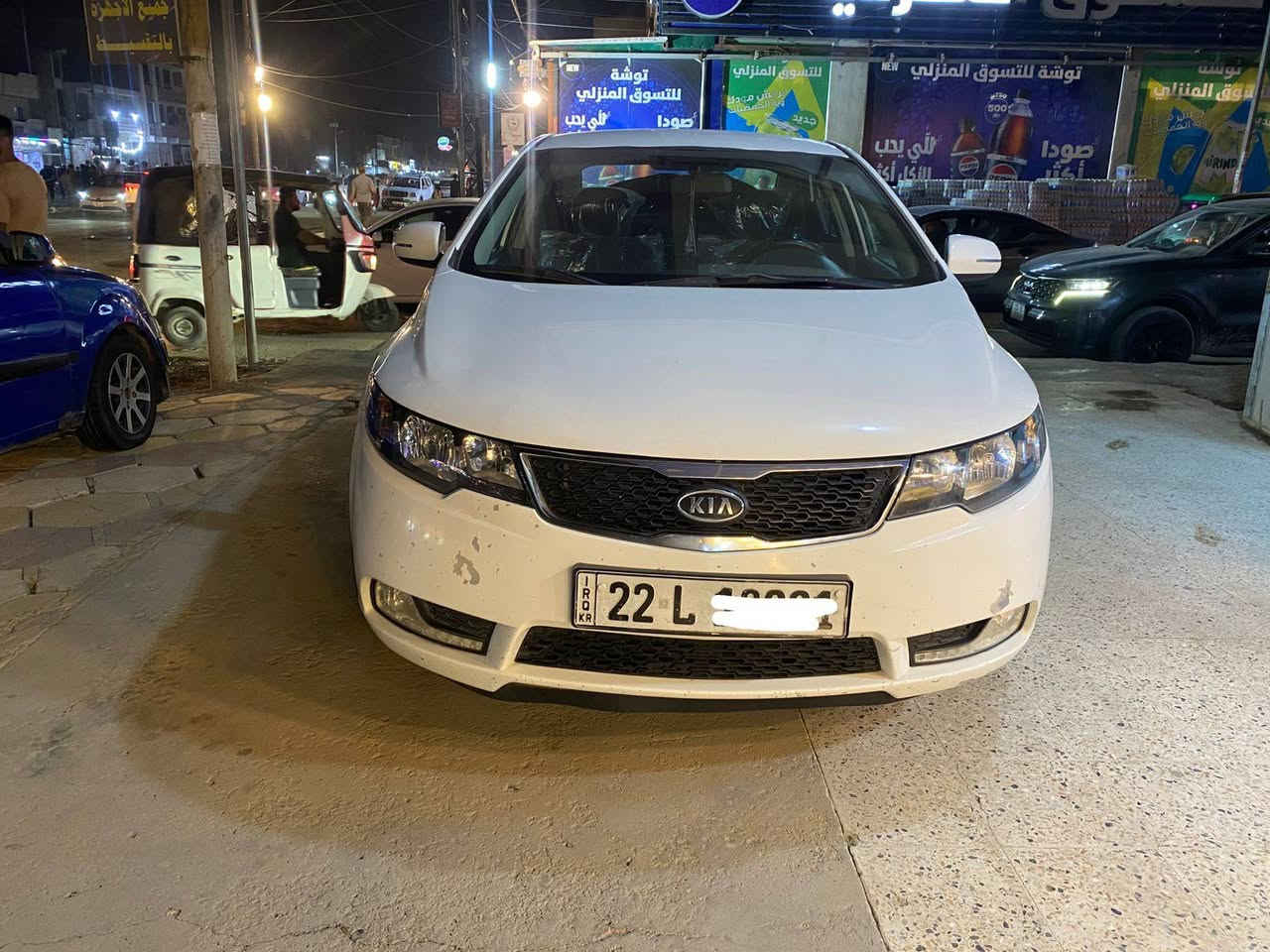 السلام عليكم
سيراتو خليجي 2013
رقم اربيل
بيها 3 قطع صبغ 
تبريد ثلج🥶
مكينة دوش 2000 وكير مكفولات
ماشية 185
صدؤ امامي خلفي جديد
تخم تاير جديد
تحويل مباشر 
مكاني بغداد الدورة 
السعر 98 وبيها مجال***********
