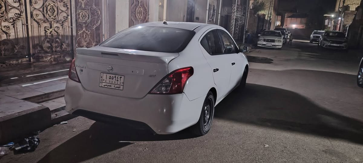 نيسان فيرسا ٢٠١٨ بيها بس دعاميه اماميه بدون ارباك محرك وكير جداد توني شادهن سعر ٩٨ وبيها مجال قليل رقم *********** سياره بل ناصريه حي اور
