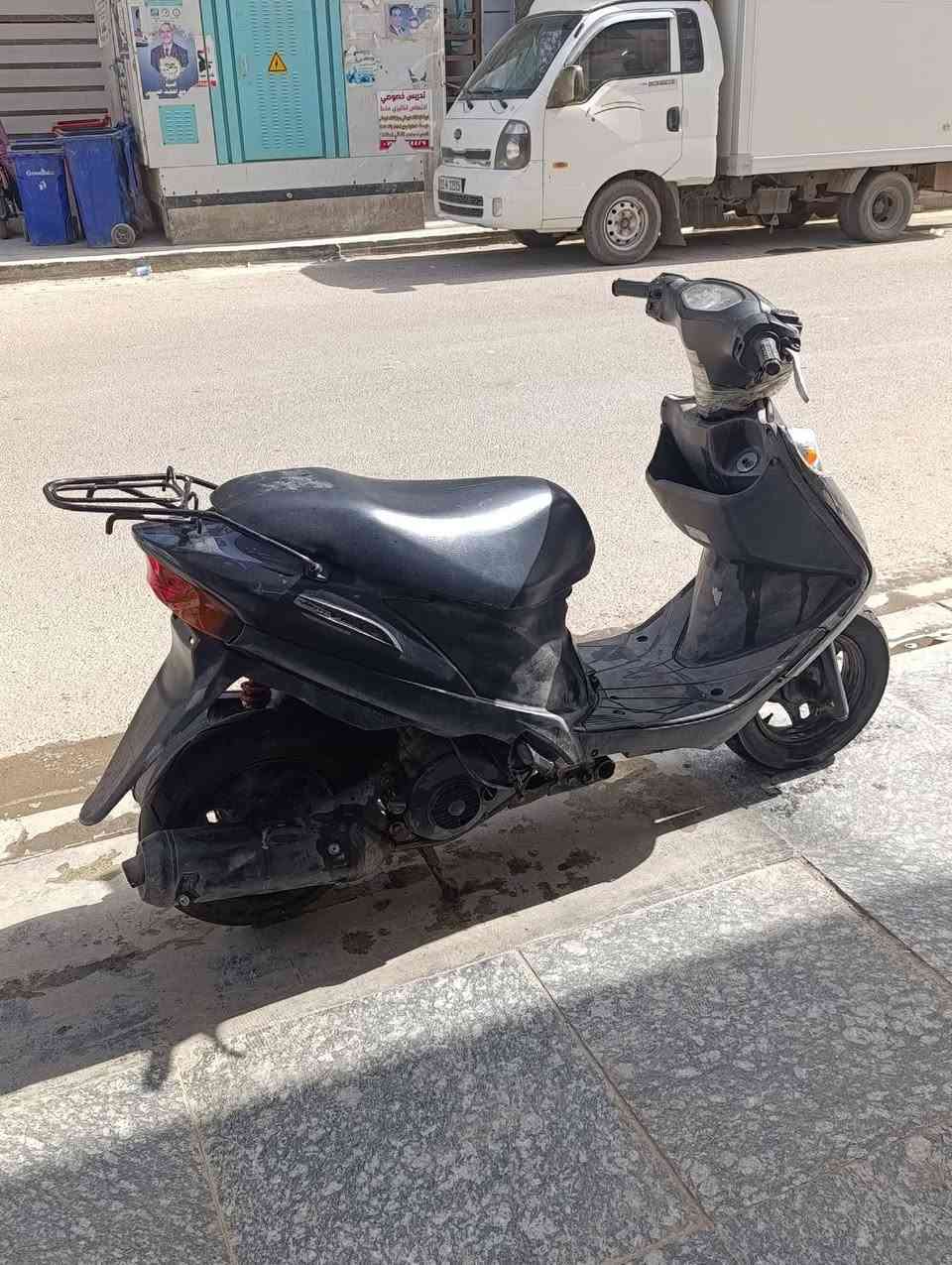 السلام عليكم دراجة ادرس ياباني للبيع دراجة مكينتها لاطشة كلشي شغل بيها دراجة نضيفة و حلوة ابيعها كوم حديد على وضعها عنوني بغداد الجديدة قرب مطعم الدرويش عارضها 200 و بيها مجال 

***********
