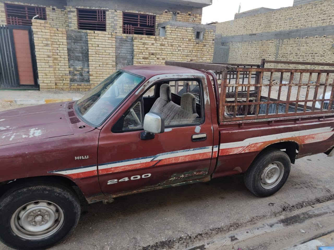 سلام عليكم سياره بيكم البيع موديل 90 رقم بغداد  نگليزي گير ومكينه وشاصي مكفولات لاتصال ***********
