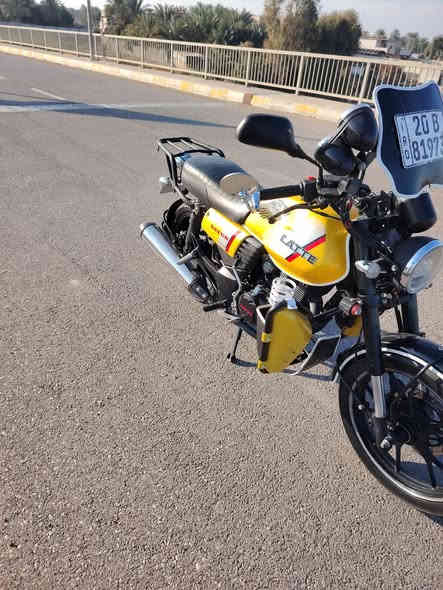 سلام عليكم 
للبيع دراجه دايوان لايتي  موديل 23 مرقمه ديالي 
مزوده سماعات لدات 
نضيفه ماشيه 8527 يعني بعده زيرو 
تايرات جدد دسكات جدد 
سنويه بسمي تحويل ثاني يوم 
مكاني بغداد 
*********** واتساب
