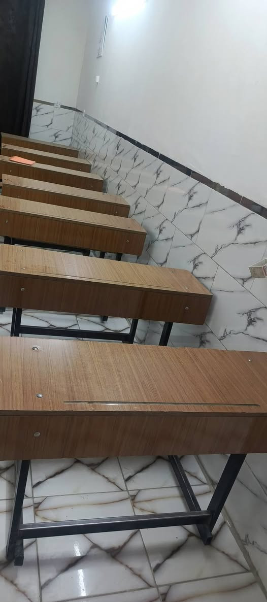 السلام عليكم غراض معهد للبيع
استخدام موسم واحد
الاسعار مناسبه جدا 
المكان بغداد 
***********
