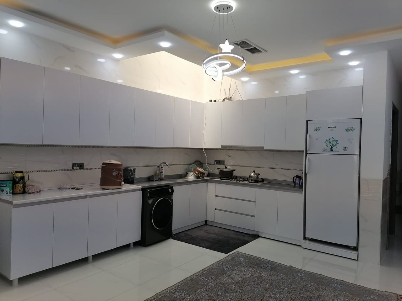 🏡 خانوو بو فروشتن له گه ره كى باروتخانه پشت محمد مول ته نيشت مزگه وتى مالى پاريزكاران

📐 روبه ر :
▪️ 120 متر 

✨ زانیارییەکانی خانوو / موڵك :
▪️  2 ژور نوستن - هول - ميوان - مطبخ - گه راج

▪️  نهومى دووه م 1 ژور نوستن 

💰 نرخ : 57 مليون و مجال

📞بۆ زانيارى زياتر په يوه ندى بكه ن به 
عقارات ستار اكرم بازرگان

*********** ☎️
*********** ☎️

#كركوك #عقارات #عقارات_كركوك
#بيع_بيوت #شراء_بيت #استثمار
#بيوت_للبيع #فرص_عقارية
