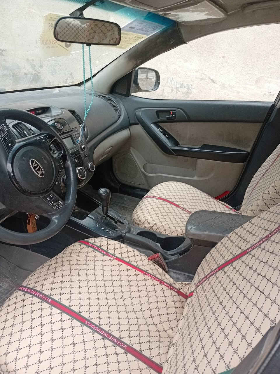 كيا فورتي موديل ٢٠١٠ وارد أمريكي بيهه جاملغ  مكينه وكير تبريد شغال تخم تاير صدر جديد حجم مكينه ٢٠٠٠ دوش سعر ٧٥ بيهه مجال بصيط مكان سياره بغداد  ***********
