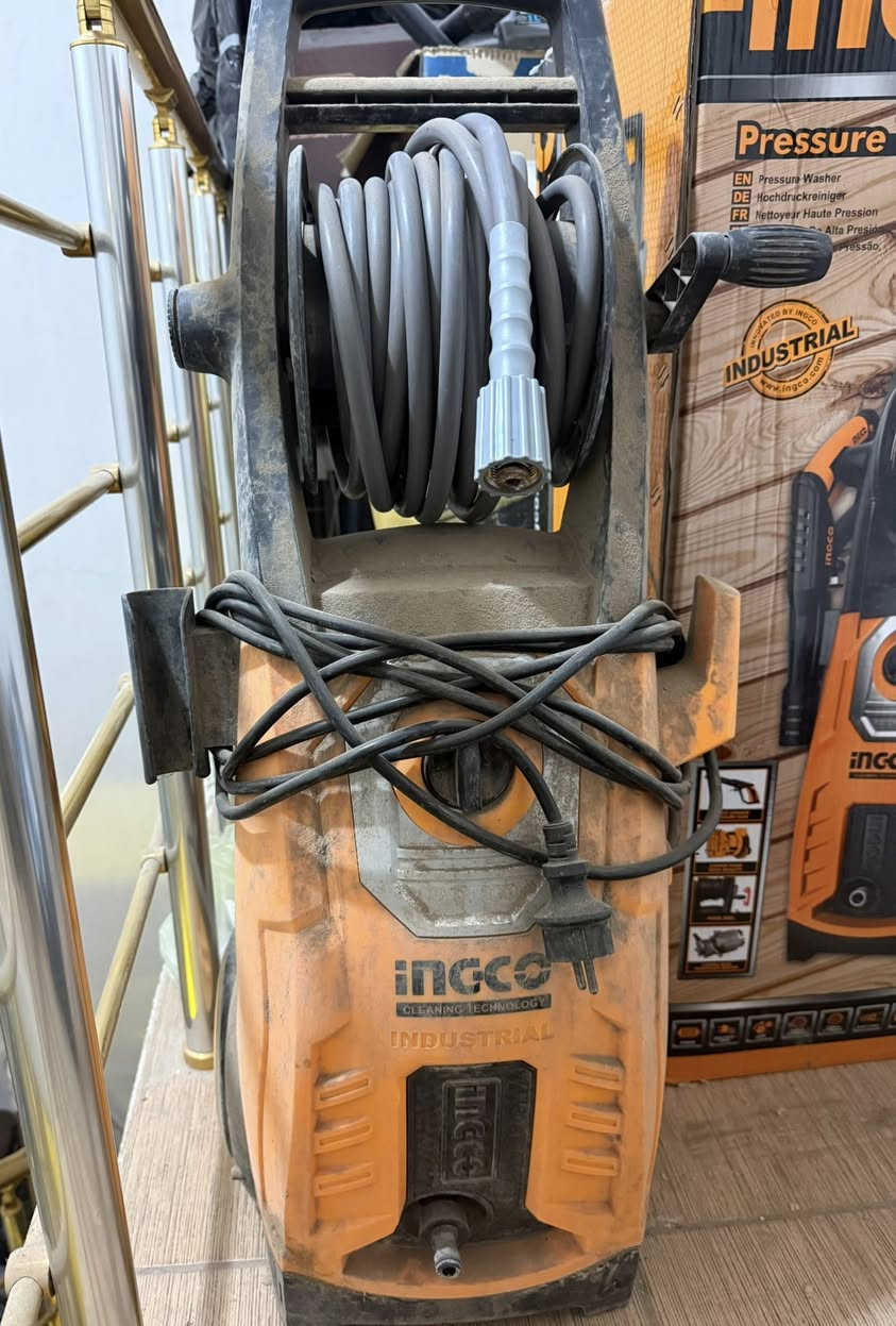 السلام عليكم ورحمة الله وبركاته
للبيع فارة غسل انجيكو اصلية 160 بار مستخدمة قليل وكامله ملحقاتها صوندة 15 متر ومسدس وحتى كارتونها موجود رايده ب150 الف *********** مكاني العمارة
