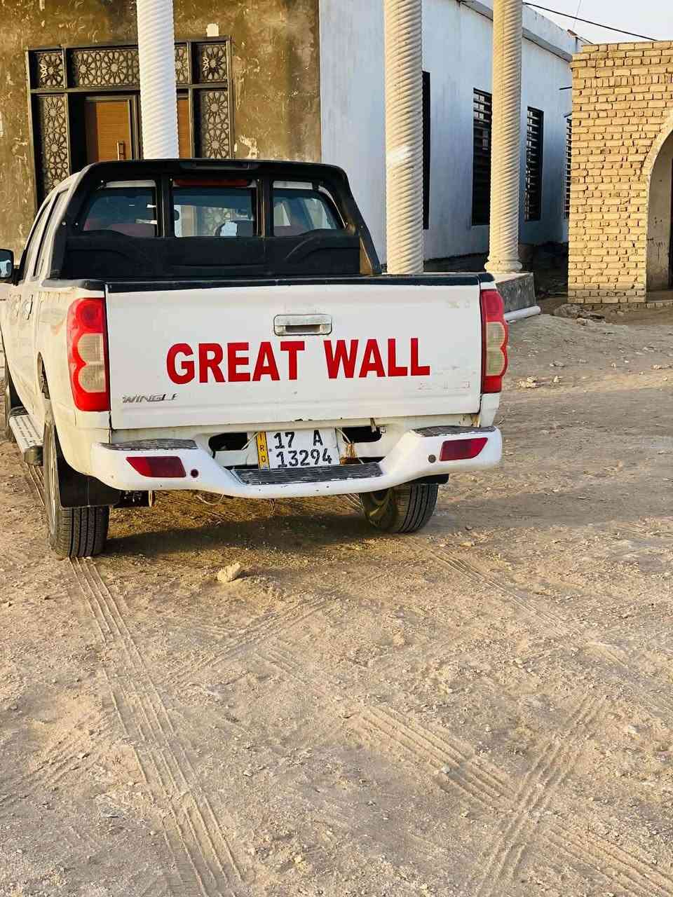 سياره البيع كريت ويل موديل 2014رقم مثنئ انكليزي  سياره مكفوله  من ضربه وتبديل وكص محرك وكير شرط تبريد شغال حداديه جديده سياره مال جناي سعره 68وبيه مجال رقم الهاتف ***********
