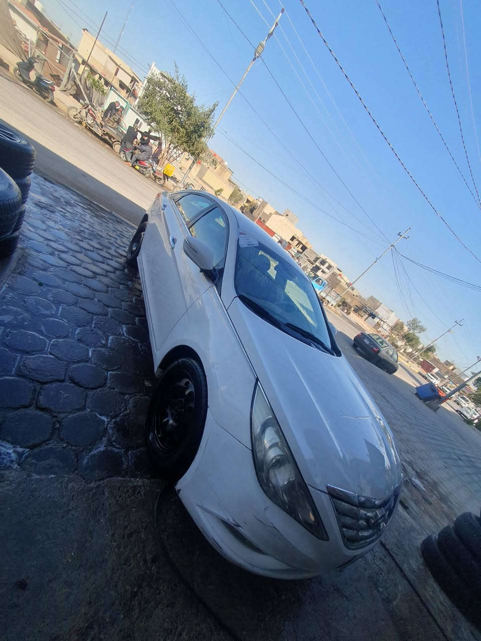 السلام عليكم سوناته ٢٠١٢ سيارة متچايه صبغ عام السعر ٧٥وبيها مجال گير ومكينه وتبريد كفالة للاستفسار على هذا الرقم(***********)
