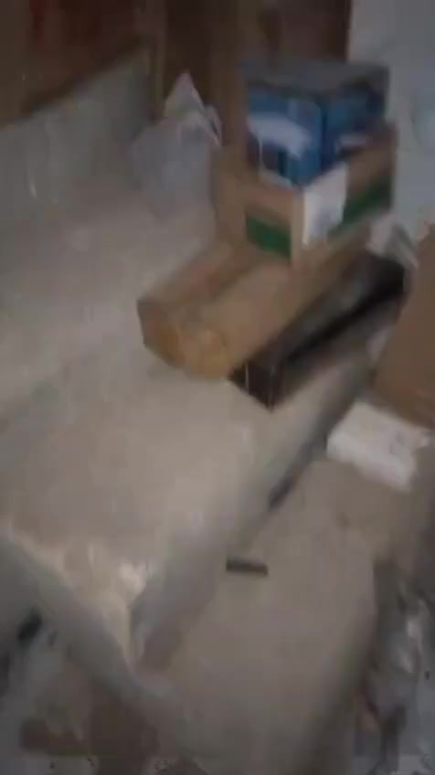 السلام عليكم
شقة نظيفة مامشغولة طابق اول مستقلة مساحتها ٧٥م
بيعا غرفة كبيرة٤×٦،٥
صالة مفتوحة تشمل مطبخ حمام ،بيتونة وسطح نظيف المراجعة معي
***********
شارع ابو هاتو قرب الجامع ركن مقابل ماء ارو
