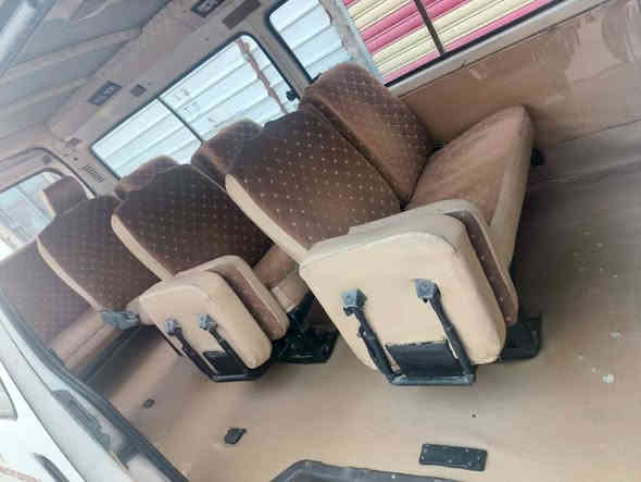 السلام عليكم فتون موديل 2015 بسمي مصفره هيئه وغرامه  تحويل ثاني يوم كهربائيات كله شغاله تخم تاير جديد مكينه ونجي 6 سياره نظيفه وما متعوبه  صدر أمامي خلفي جديد سياره كبل للشارع والسعر 85 رقم الهاتف ***********
