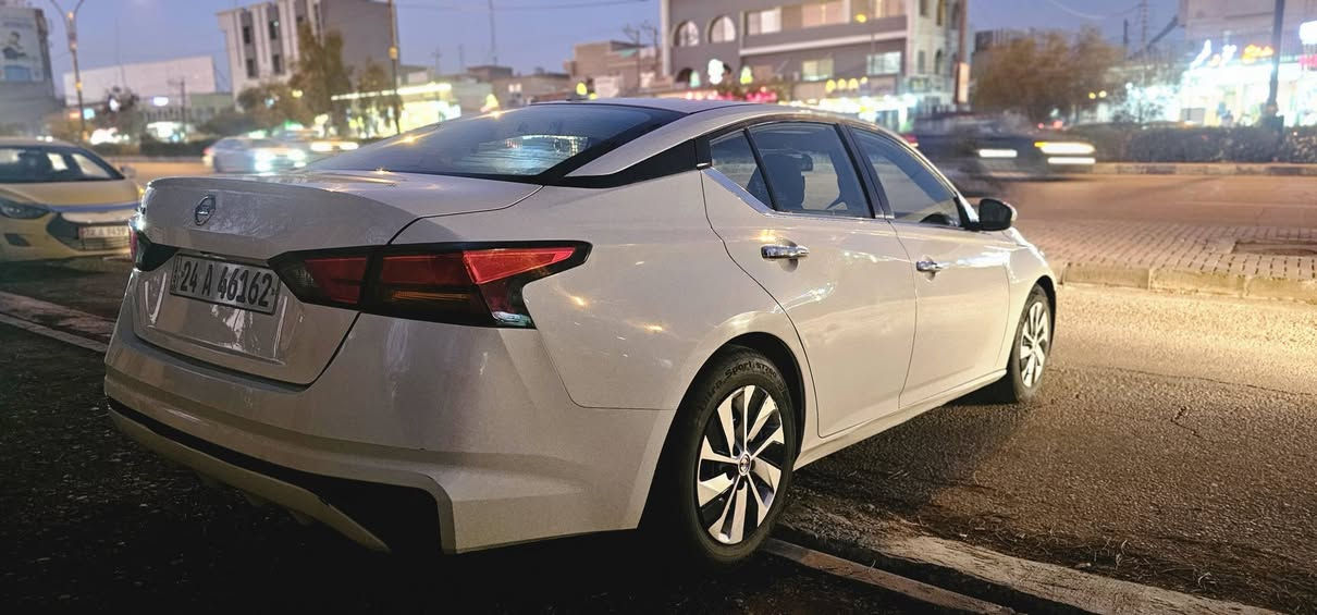 سياره نيسان التيما 2019 بيضاء مواصفات  رادار امامي كشن سائق كهربائى فقط بصمه تشغيل عن بعد سياره باسمي تحويل شرط بيه كوبون بنزين  مشية السياره 178 كيلو متر ضررها كارت بالبورد قدام جاملك اللى فوق التايه بى صبغ شرط لا 
 يربك ولا شاصي بدون  دواخل  يعني  وبيها الدوسات اللى جوا الباب مضروبات خفيف يعنى هزة وسنوية مالتها جديدة 2026 الاستفسار على رقم *********** او مرسلة الصفحة
