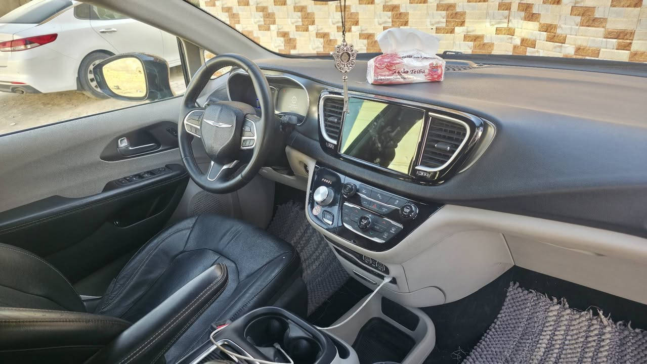 السلام عليكم باسفكا للبيع موديل ٢٢ ماشيه ٥٩
*********** 
رقم بغداد بسمي 
السعر ٢٠٠ وبيه مجال
