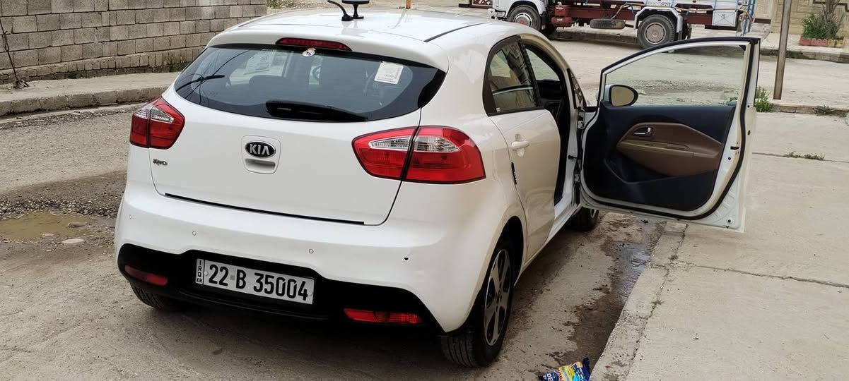 سلام عليكم ورحمة الله وبركاته
... ريو منغولي 2014
سياره كلين مابيه اي نقص
 كفاله عامه كير محرك

سعر( 100) بيه مجال شي بصيط
***********
