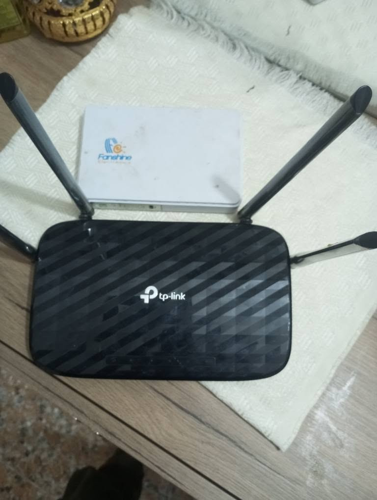 مثل ما موضح گدامكم نانو وراوتر صارلي اقل الشهر من اشتريته وي بي اس واير راوتر وحتى العمود مال النانو موجود كله كامل الاتصال *********** ديوانية, القادسية
