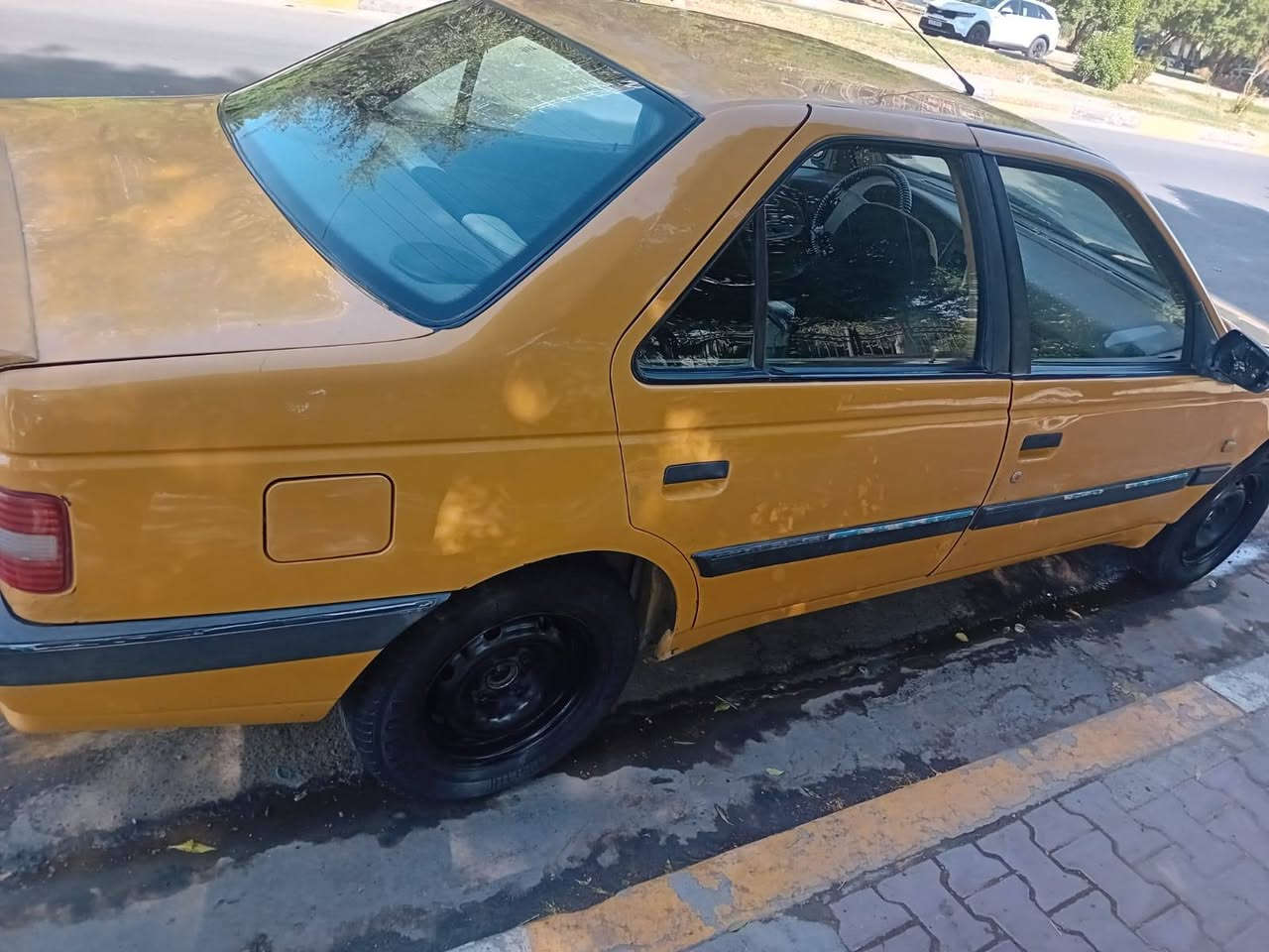 يالله سلام عليكم  بيجو لميس ٢٠١٥ بسمي تحويل ثاني يوم كير مكينه تبريد حداديه امامي خلفي داخل تايرات خير من الله ٣٣بيها مجال الطيبين مكانه بغداد التاجي سياره شوفت عينك واذ تحب استفسار اي شي بخدمتك اتصل وتدلل ***********
