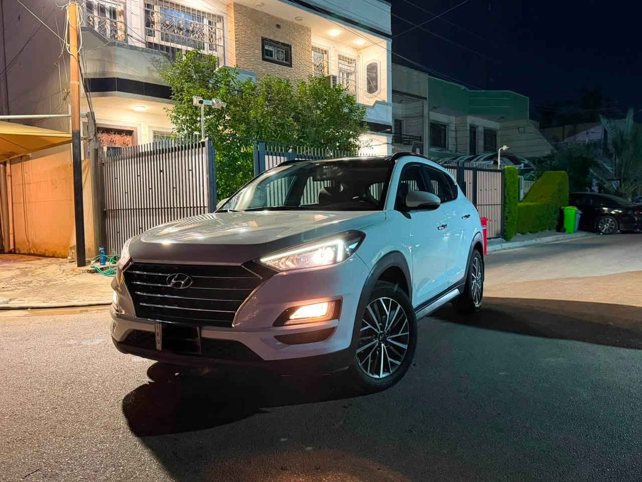 السلام عليكم
توسان 2019 القاصد 
ماشيه 55 الف km
فول مواصفات 
بانوراما
كشن كهرباء
بصمة 
حساسات
شاشه كامرا
رايدها ب180 وبيها مجال بسيط
***********

