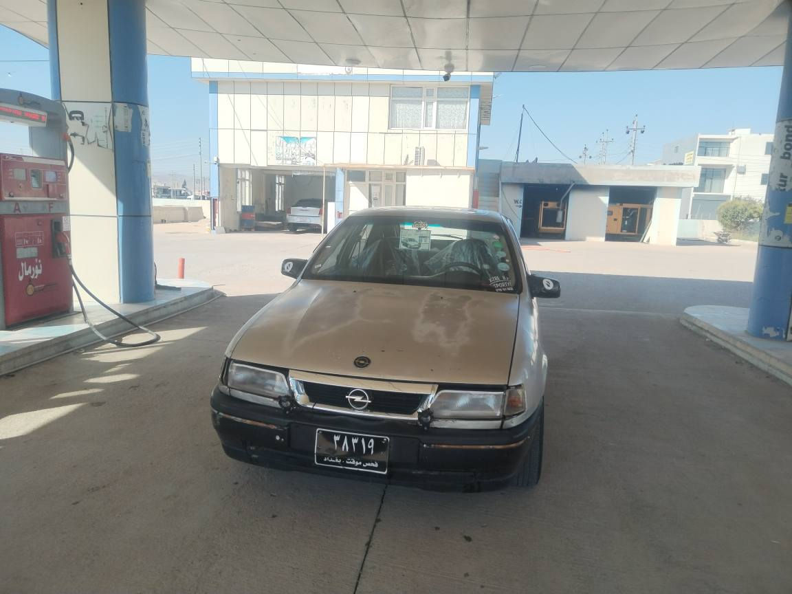 بە ناوی خودا ئۆپڵ فیکترا جانتا 
مۆدیل 1993
مە کینەی 20
گیرو مە کینە بە شەرتی 100فیەر 
دووکەڵوو بوخار بە شەرت دە عمی نییە سفزی شە ریکە کارە بای هه مویی ئیش دە کت 
4تایەی لۆکی هه ولیری لە ژیرە سە یارە کە ماڵی دۆستە قفڵی قفڵی 7گڵاو 100هه زار بۆ معاملە ەیل مە کە پارەی نۆکاویکی تای تانیکە 
***********
فایبەر وتسئپ السليمانية, العراق
