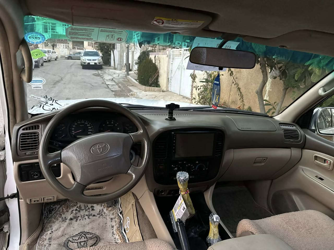 مۆنیکا ٢٠٠٢  سێروبع  تەحویل ئەسل.        یەک پارجەی پیوەیە  و توزێ لەزگەی خواردوە                 ١٨٥ و معامەلە.               ***********
