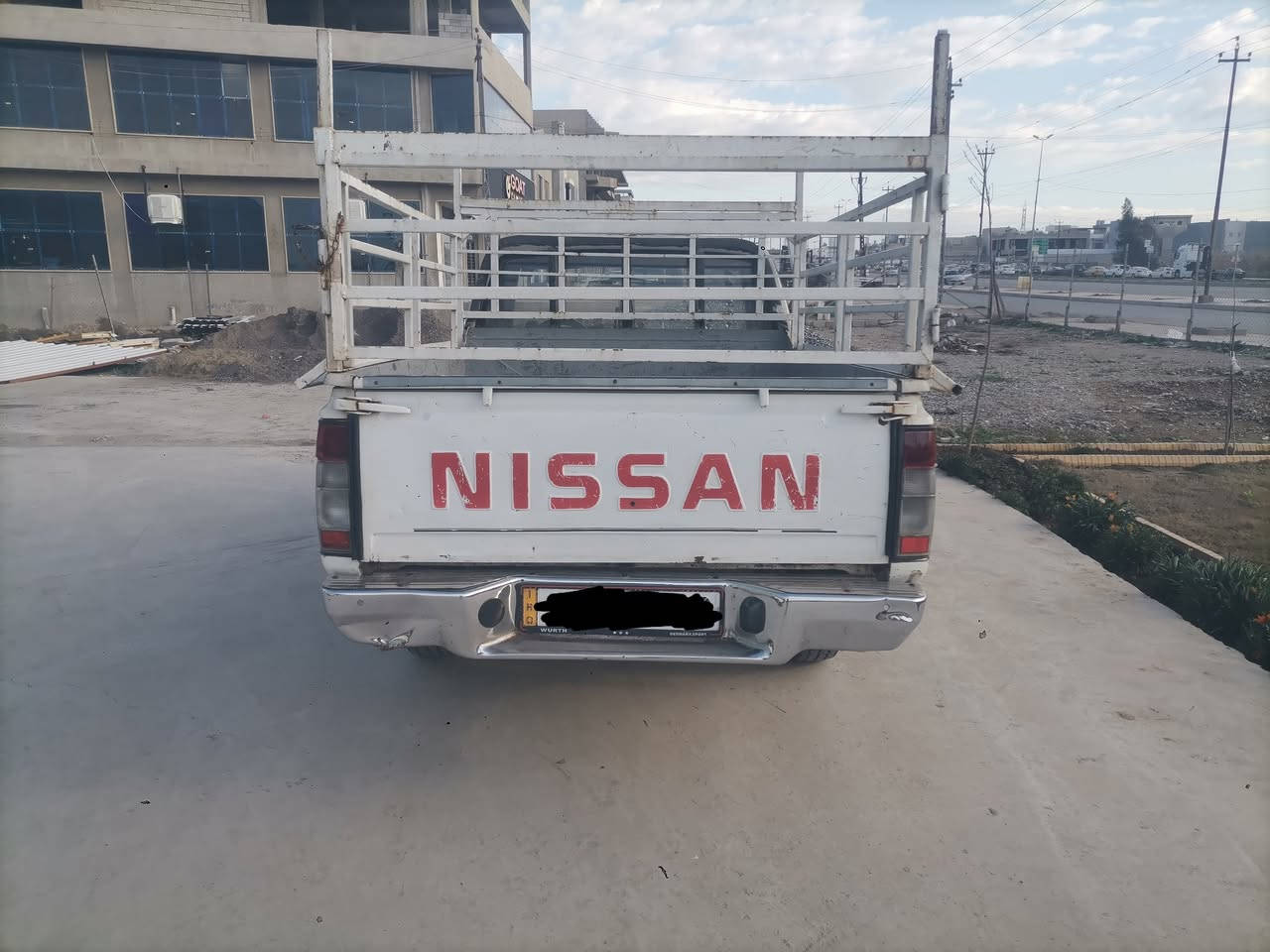 سلام عليكم بيكم 88 نيسان للبيع رقم نينوى جديد بأسمي شرط التحويل للأستفسار عن السعر الاتصال على الرقم ***********
