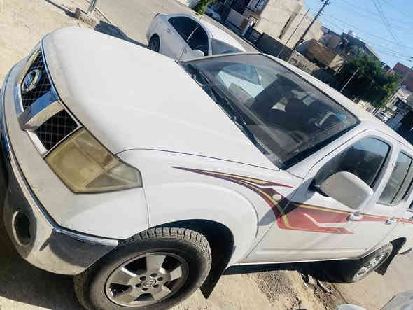 السلام عليكم للبيع سيارة نيفارة موديل 2014 سيارة مكينه مفتوحة تجفيت درجة اولى سيارة نضيفه كلش السونار مرفق السعر ١٢٤ $وبيها مجال سيارة بسمي مكان بغداد الشعب 
***********
