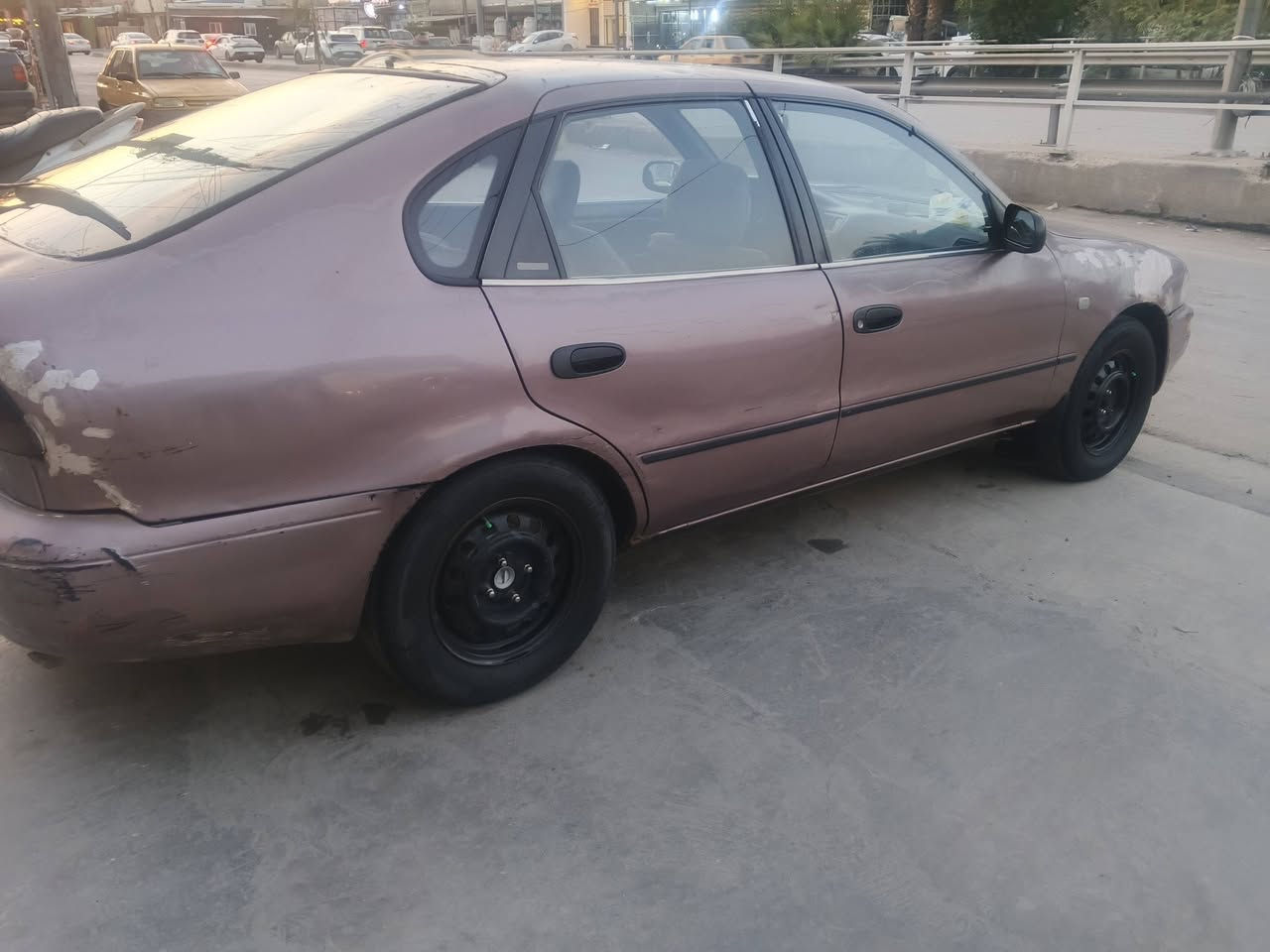 السلام عليكم
كورلا 1992يسرى بلاد 
تبريد تدفئه شغال 
صدر امامي خلفي تخم تأير باتري جديد 
رقم هزه سنويه بغداد جديد 
بدون ضربه 
للاستفسار ***********
