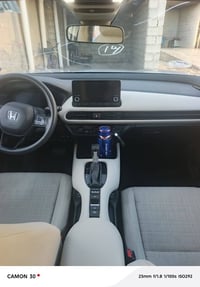 هوندا HRV  اللون : سلڤر   سعر :150 ومجال قليل  حجم المحرك : 2.0L  ( 4 ...