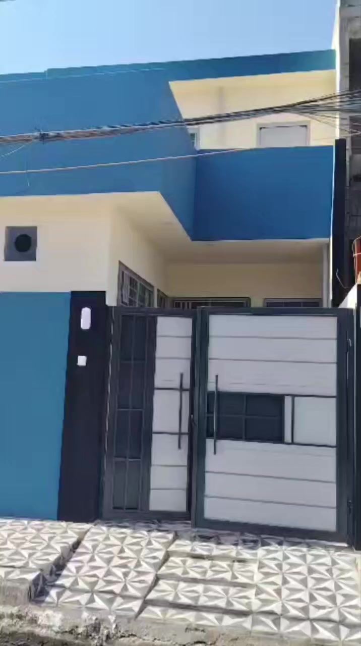 بيت للبيع المساحة 110 
 سند طابو الزهور شرط التحويل
طابق ونص الطابق الأول 
غرف + هول + استقبال + مطبخ + مشتملات الطابق الثاني 
غرفه وبيتونه 
تبليط وخدمات كاملة
حي الانتصار شارع 30 خلف شارع 100 من جهة شهر زاد 
السعر)(72  بي مجال 
للتواصل *********** 
           ( ***********)
