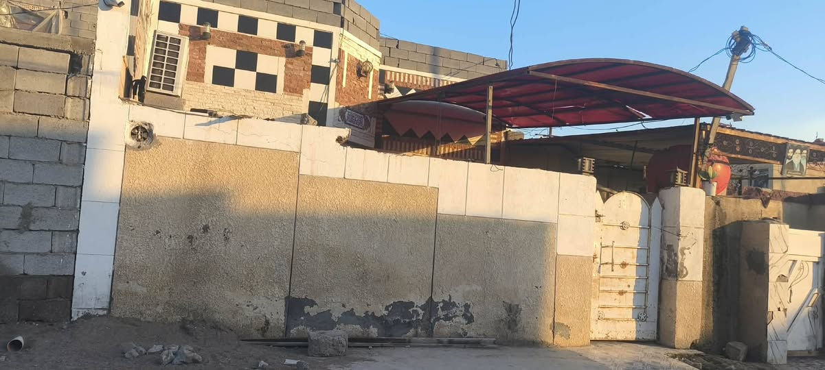 سلام عليكم مشتمل لبيع بحي اكرار جاهز اتصال ***********
