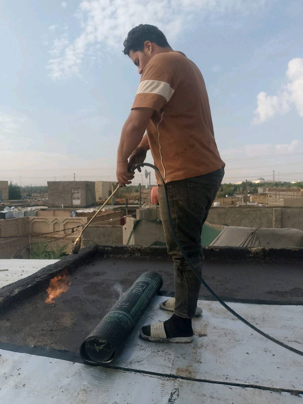 مستعدون ل عمل الأاسطح ب الفلانكوت والزفت والايزگام  والااشتايگر 
وب اسعار مناسبة 
العنوان النجف الاشرف 
