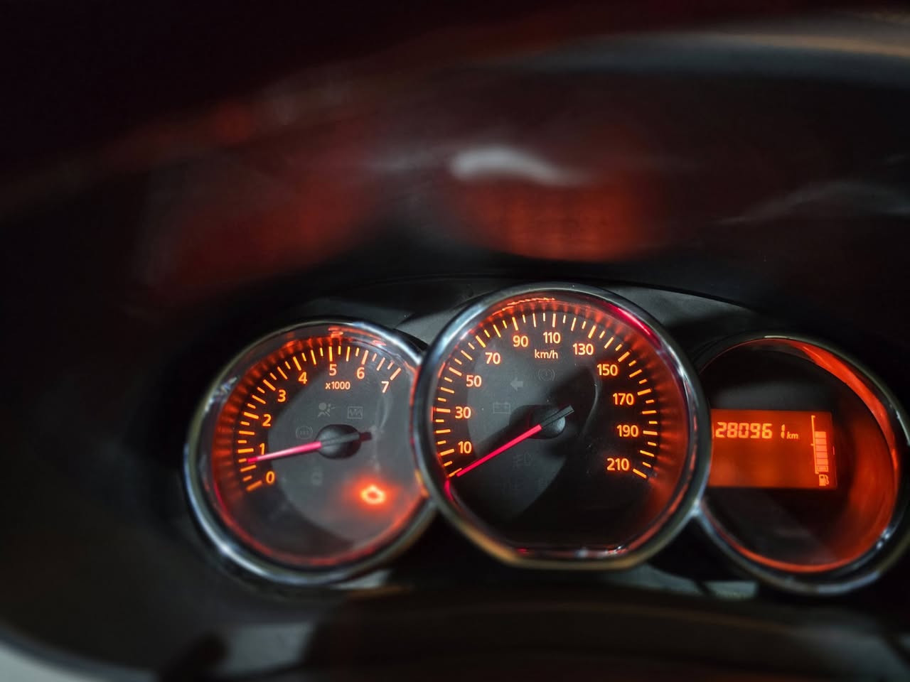 رينو لودجي موديل ٢٠١٤  فرنسي ٧راكب
بدون حادث رصعات موضحه بالصور 
مكينه كير نضيف جدآ 
صدر جديد
فقط تبريد عاطل 
تخم تاير جديد 
كهربائيات فول شغال   
دواخل بلادية فول نظيفة 
شاشة كاميرا 
حساسات بكك 
رقم انكليزي ديالى  
شرط التحويل
سعره 72 وبي مجال حك الجيه  
رقم  احمد حامد *********** واتساب متواجد 
عنوان بغداد جسر ديالى الجديد
