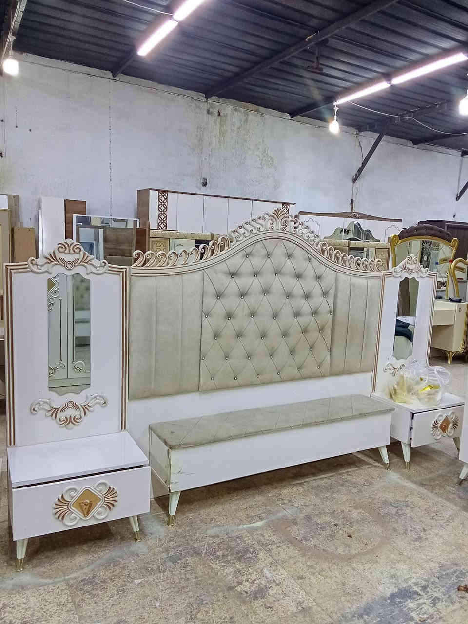 غرفه ملكي تسع قطع نظافتها 100 بل 100 

صبغ حراري تركي الاصلي 

شد ونقل كامل داخل الموصل 

اي استفسار ع واتساب 

نستقبل الغرف التركي المستعمل او معارضه 

***********
***********
