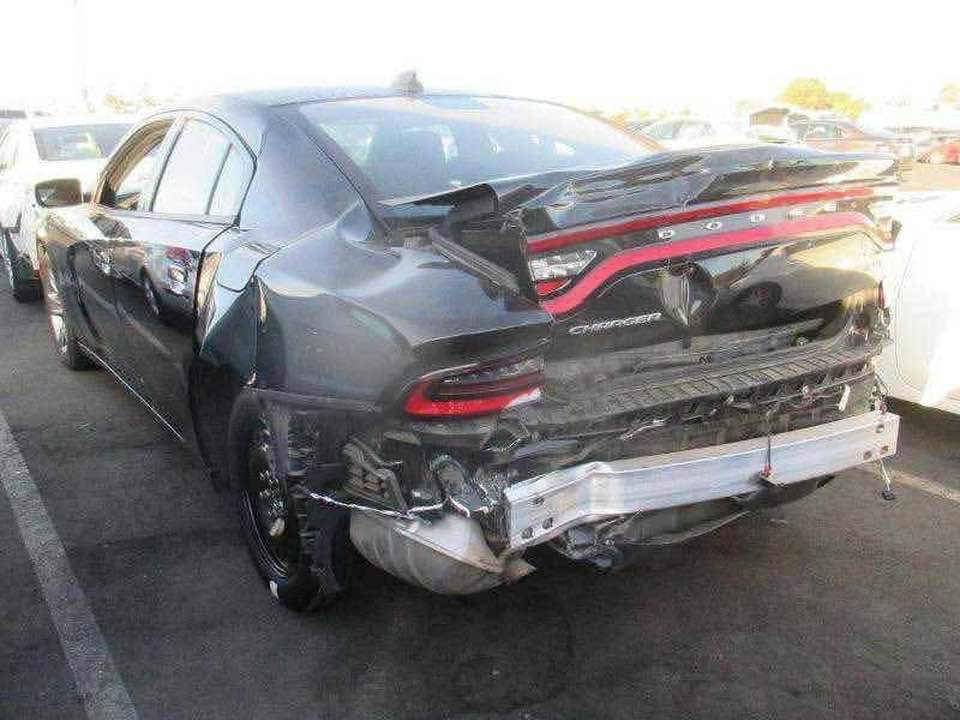 البيع جارجر 2016 رقم بغداد انكليزي بسمي السعر 160  التصال *********** السياره جاهزه من كير اومكرك او حداديه او دوشمه مكان السيارة بغداد البياع او الوسفيه ماشيه ١٤٠
