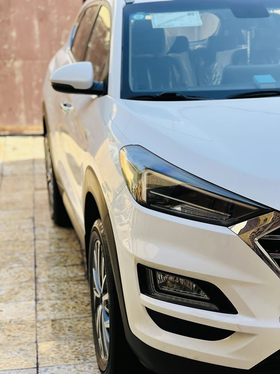 السلام عليكم 
توسان للبيع مديل2019 السيارة جديدة فول مواصفات ما عدا الفتحة ماشية80 الف 
السيارة مال بيت كفالة عامة بس بيها بارد بل صندوك غير هذا ما بيها  محرك2000 السعر 208 و بيها مجال قليل المكان بغداد ***********
الي ما عاجبة يكدر يكلب المنشور تحياتي❤️
