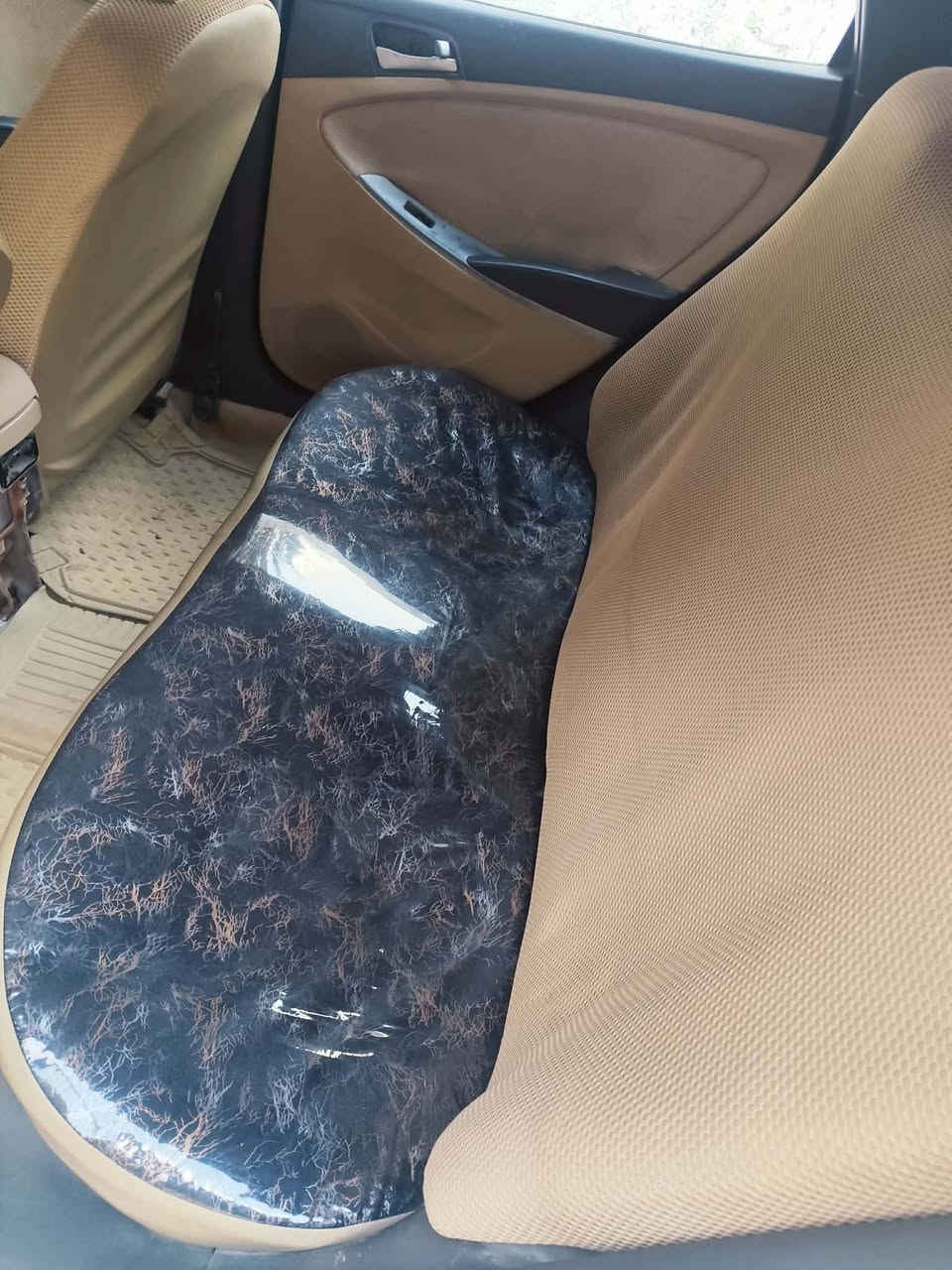 السلام عليكم اكسنت موديل 2012 كير عادي مكينه 1600 سياره جاهزه من كلشي كير مكينه تخم تاير تبريد تتدفئه مصفره هيئه وغرامات سياره مصلح بيه هلالات بدون ضرر السعر75 وبيه مجال حك جيه *********** غير متواجد ع فيس
