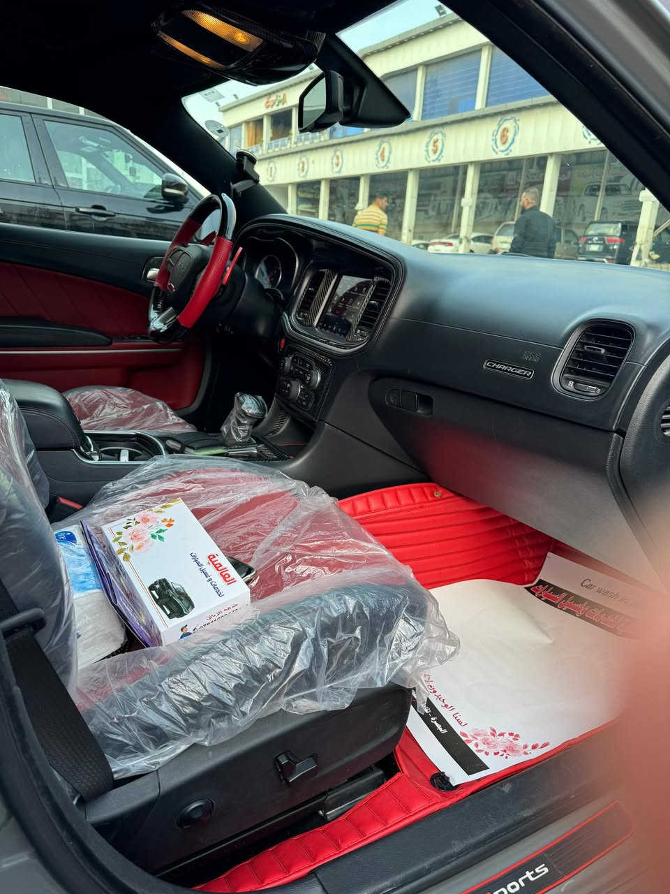 من رخصت الادمن

‎دوج جارجر سكات باك . Scat Pack . 

‎ الموديل : 2019 . (خليجي ) .
‎المحرك : SRT . V8 . 6.4L .
‎42,000 العداد

‎ المواصفات
‎*  نقطة عمياء . 
‎* مكابح رياضية (برمبو) . 
‎* لايت LED . 
‎* فتحت سقف (سلايد) . 
‎* كاميرا خلفية . 
‎* امكانية التحكم بوضعيات المقود كهربائيا . 
‎* كزوز سستم . 
‎* حساسات خلفية . 
‎* ويل قياس 20 أنج 
‎* سستم صوت ALPINE . 
‎* تشغيل عن بعد . 
* Bee 🐝 مقاعد رياضية من الجلد الفاخر . 
‎* ذاكرة لحفظ وضعيات الجلوس (ميموري) . 
‎* المقاعد الأمامية تبريد وتدفئة . 
‎* المقاعد الخلفية تدفئة . 
‎* نظام خرائط GPS . 
‎* شاشة كبيرة قياس 8.4 أنج اوپشنات SRT 
‎* تدفئة ستيرن . 
‎* كير شفتر بالستيرن . 
‎* جناح خلفي . 
‎* بلوتوث تلفون . 
‎* محدد سرعة . 
‎

رقم اربيل
مكانها بصره
الرقم 
***********
