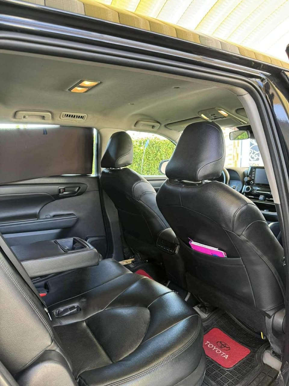 ‏ TOYOTA HIGHLANDER, LE
تويوتا هايلاندر موديل 2021  وارد امريكي. 

الضرر تبديل تبديل بنيد وبارد بالجاملغ . رقم الشاصي والتقرير مرفق مع الصور. 

ماشية 180 الف كم 

محرك ستة سلندر بانزين

_بصمة

_كشنات جلد 

_رادار امامي 

_تبريد منفصل

_ثلاث قطع تبريد

_سبعة راكب 

‏_auto hold 

_ثلاث وضعيات قيادة 

_هندبريك بصمة

_كروز سرعة

_مثبت مسار  

السيارة رقم بغداد
***********
***********
