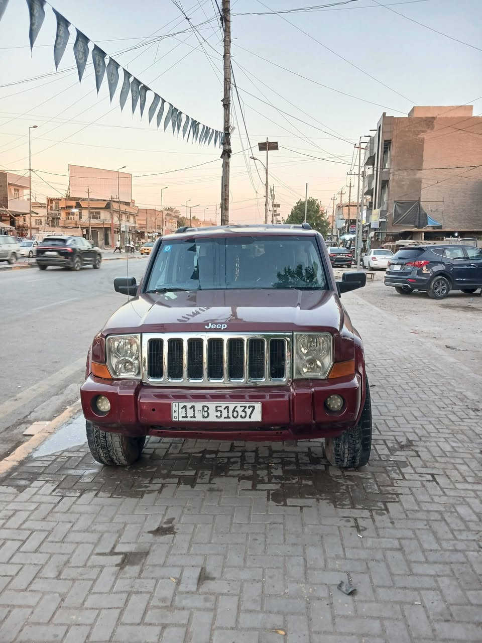 السلام عليكم بيع او مراوس بسعر اقل 
بيع او مراوس بسعر اقل 
جيب كومندر 2007
7راكب سياره عائليه وعاليه وسياحيه جدا جميله بل سفر 
مكينه 6سلندر 3700 وكير كفاله
تبريد 3قطع منضومه جديده دبل فان ❄️🥶
 حداديه جديده بل كامل 
ويل جبلي +ترفيع + تخم تاير جبلي جديد
باتري جديد 
شاشه وكامره وسستم صوت جديد
بدون حادث بيها طخه باب الصدر وصبغ قطع ابيع حزام 
كهربائياتها كلها شغاله وضع شركه لا جطل ولا ملعوب بيهن
تحكم ستيرن 
كشن كهرباء 
مري كهرباء 
جام اوتو
تدفئة كشنات 
فول عده الفتحه 
عنواني بغداد الدوره 
سعر ب٨٥ وبيها مجال 
***********
