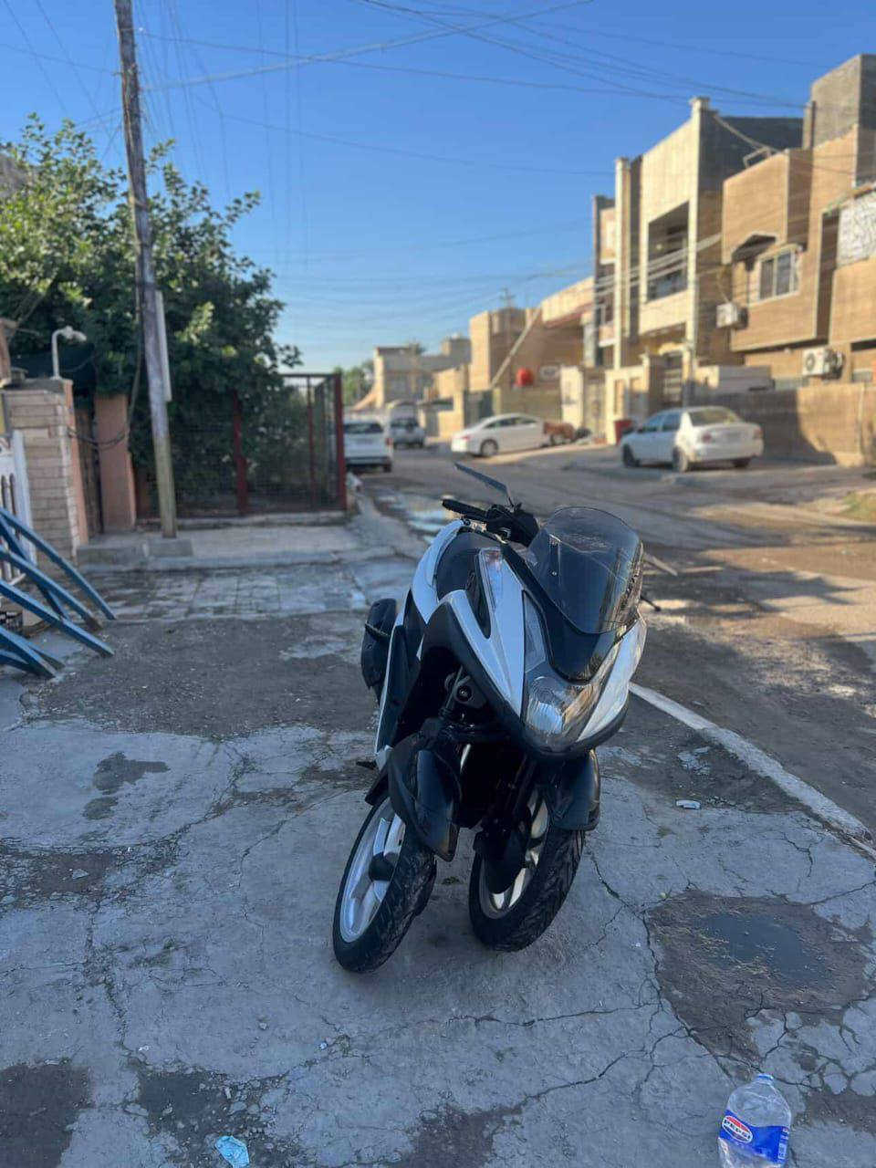 دراجه ياباني دراي ستي 
مكلف بل نشر اخوان اتصال ‏‪صاحب
الدراجه 
‏‪0770 552 9619‬‏
