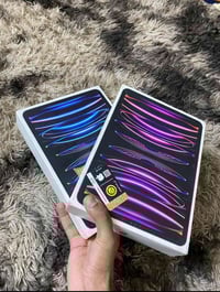 آيباد 11 برو M2 • 128 جيجا • نظيف 90/100