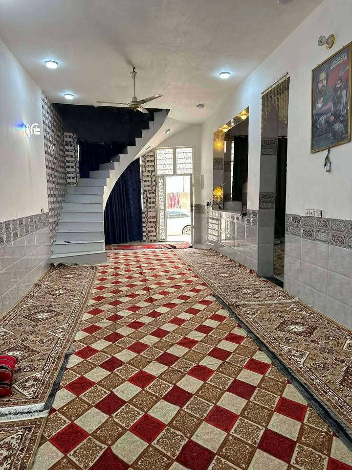 بيت مساحه 500متر شغل جناي

✅  بيت مرقم ومشمول بقرار التطويب 

(((يعلن مكتب الكرار للعقار))) 

موقع /نجف 🏡

مقابيل قريت الغدير عمود 282

البناء 🏡 ***********مطلك للعقار

غرفتتين / صاله 12م/ يوجد بيه ثنين مطابخ حار وبارد سقبال 12 م/ 2 حمامات في اداخل / واخرج 4 / بناه درجه واله نزالت البيت كله 

بناء مرتب/ اساس + سقف كونكريت + طابوك

ألخدمات

ماء/كهرباء/مدارس/سوق/تبليط/لحد الباب
