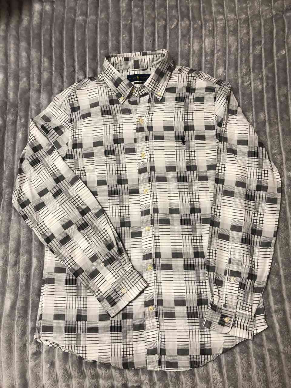 قميص ماركة Polo Ralph Lauren قياسات / M / S /  كلشي موضح بالصورة خامة روعه السعر مناسب


**إذا كنت صاحب هذا الإعلان وتريد حذفه لأي سبب، رجاءا أرسل رسالة إلى الدعم الفني**