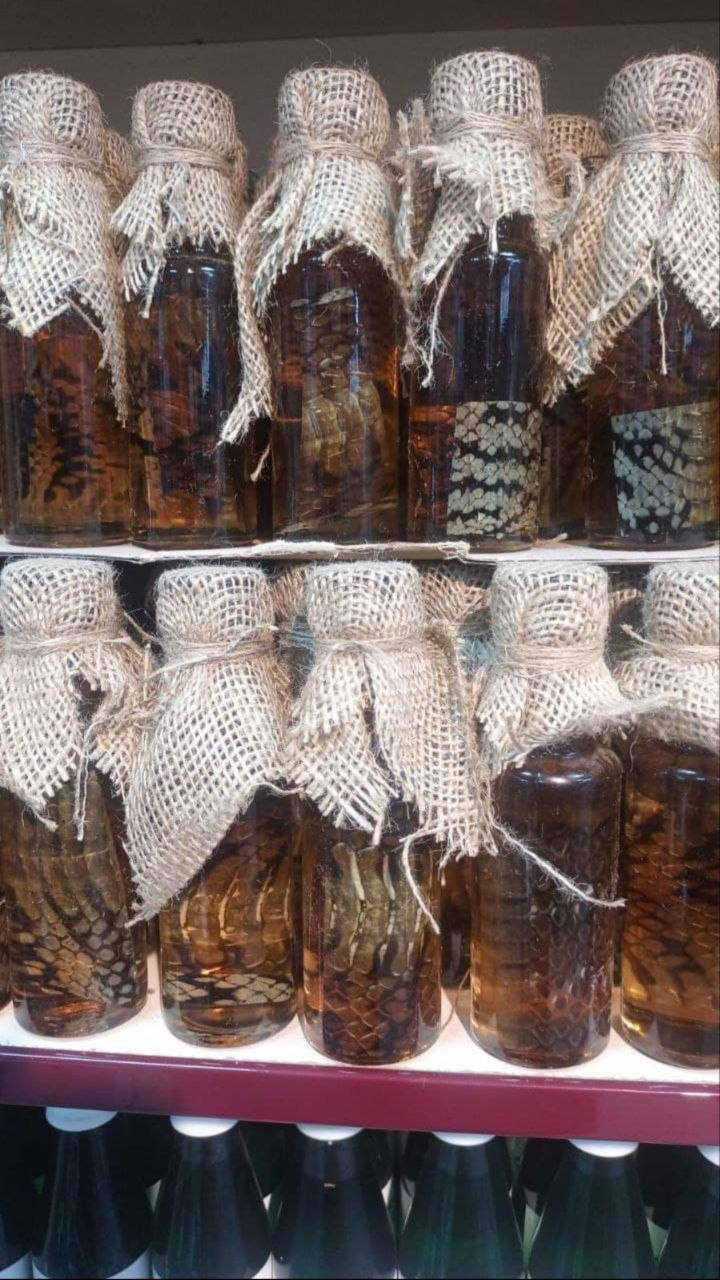 بنات استخدمي هالزيت وشوفي الفرق خلال أسبوع بس!
💚 زيت الحيّة الطبيعي 100%
✨ يطوّل الشعر
✨ يملأ الفراغات
 يقلل التقصف ويخلي شعرج ناعم ولمّاع
 من أول أسبوع راح تحسين بالفرق بعينج!
زيت الحية المضمون مع جلد الحيه
توصيل لكل المحافظات


**إذا كنت صاحب هذا الإعلان وتريد حذفه لأي سبب، رجاءا أرسل رسالة إلى الدعم الفني**