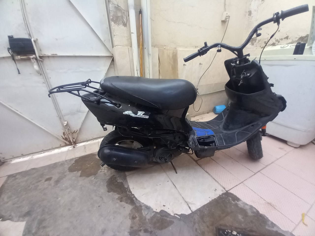 السلام عليكم دراجه بيجي 9 زروف كامله ماعايزه شي أغراضه كله موجوده كهربائيات شغاله مكينه هندر واحد تشتغل مكينه 80 ماعده السلف مايشتغل  السعر 300  قفل قفل المنطقه جمعيه قرب جامع البصراوي . حاليا هي حربيه لكن موجوده كافه أغراضه كلهن.


**إذا كنت صاحب هذا الإعلان وتريد حذفه لأي سبب، رجاءا أرسل رسالة إلى الدعم الفني**